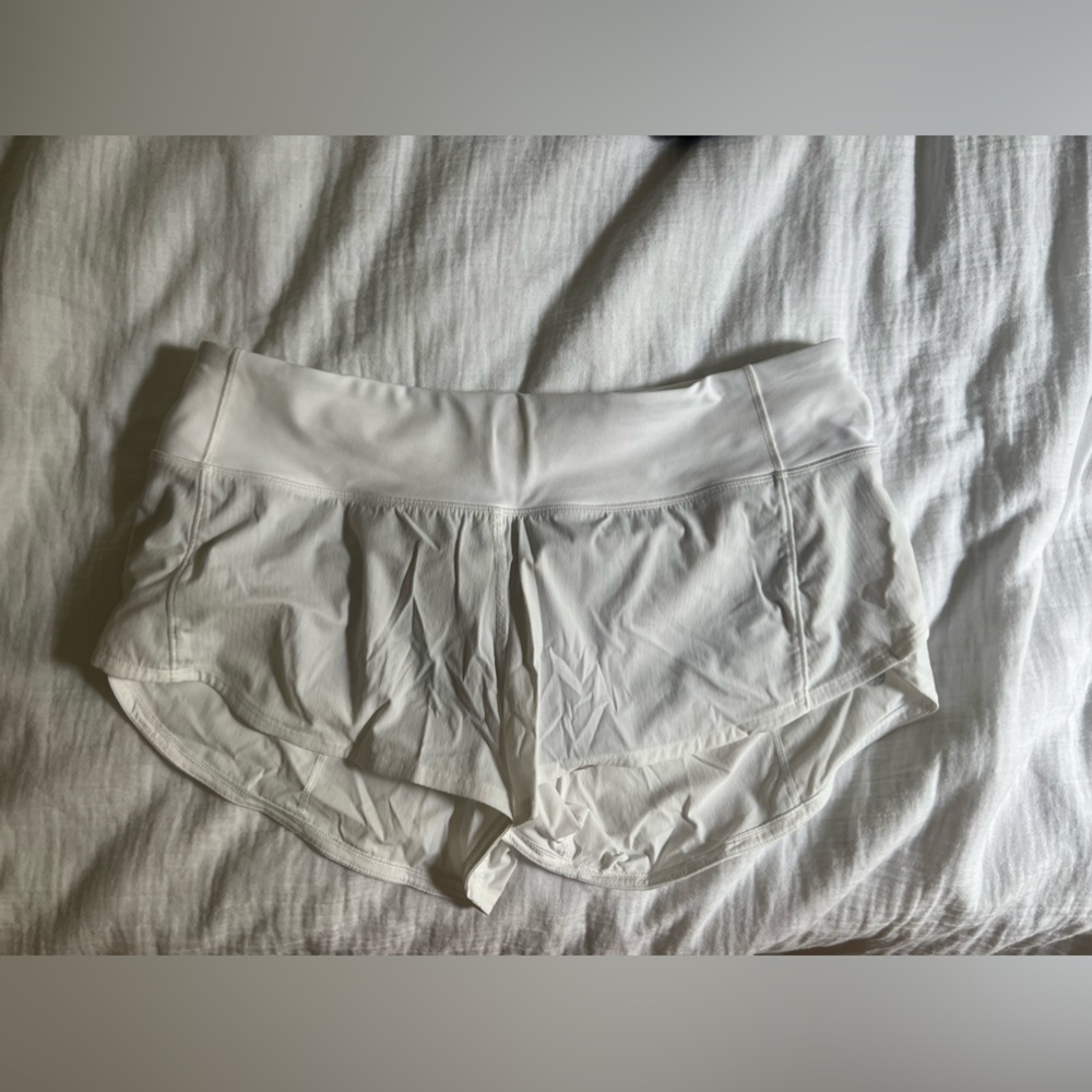 White lululemon shorts